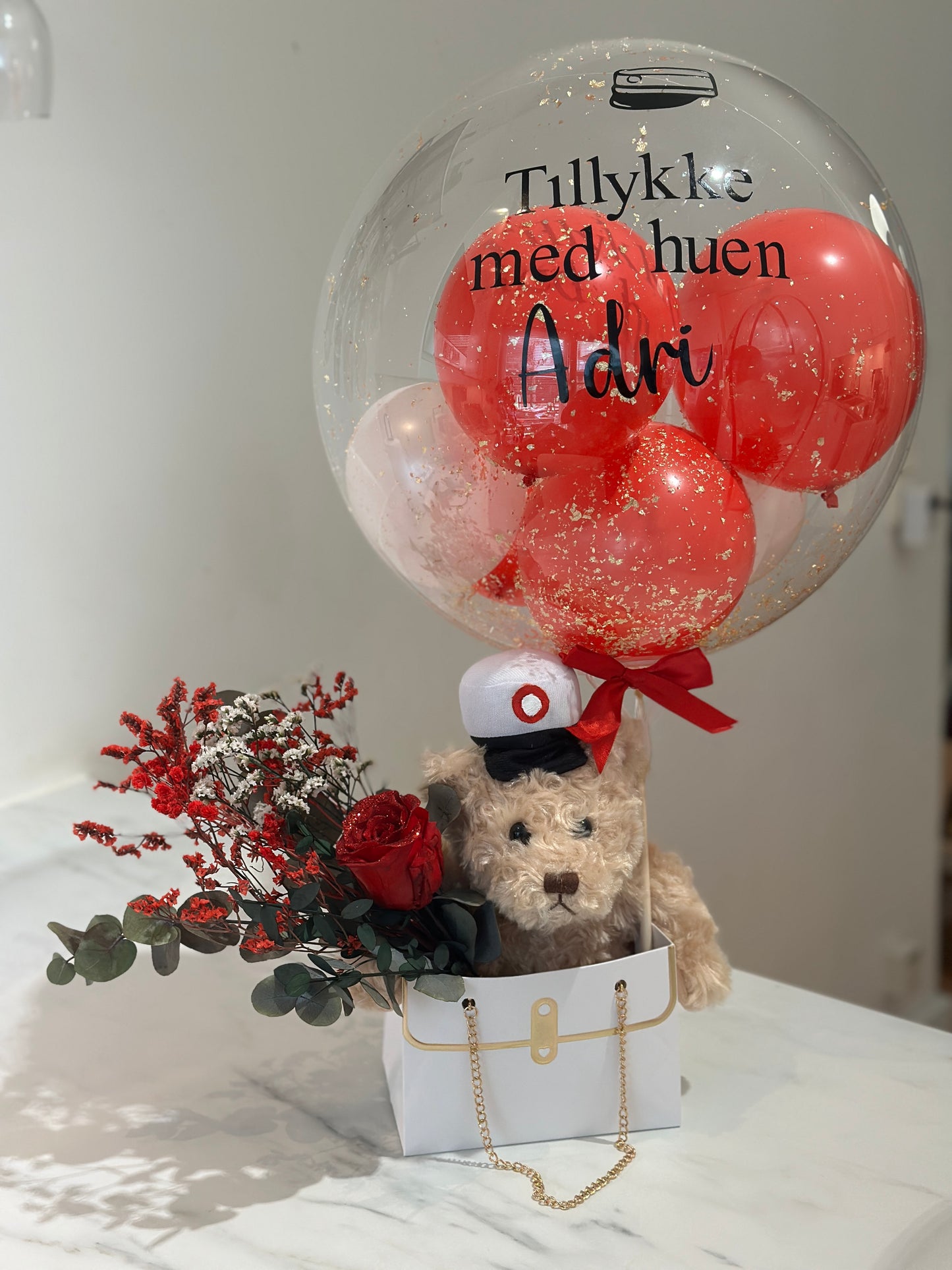 Student Celebration Balloon Box – Nordic Edition
