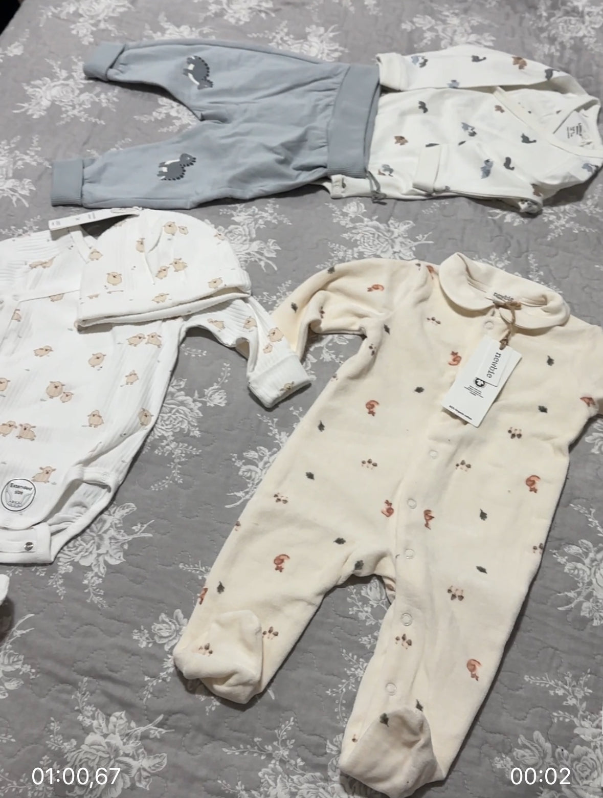 Welcome Baby Deluxe Gift Box